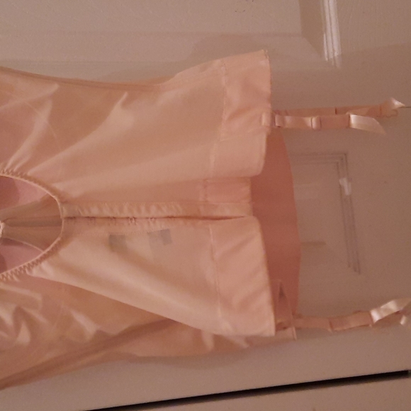 Corset - Picture 2 of 2